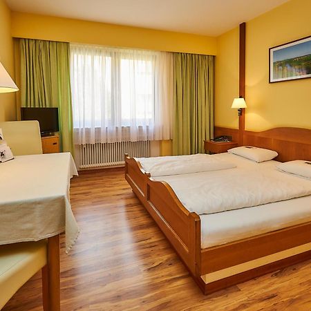 שוורצאך אם מיין Flair-Hotel Zum Benediktiner מראה חיצוני תמונה